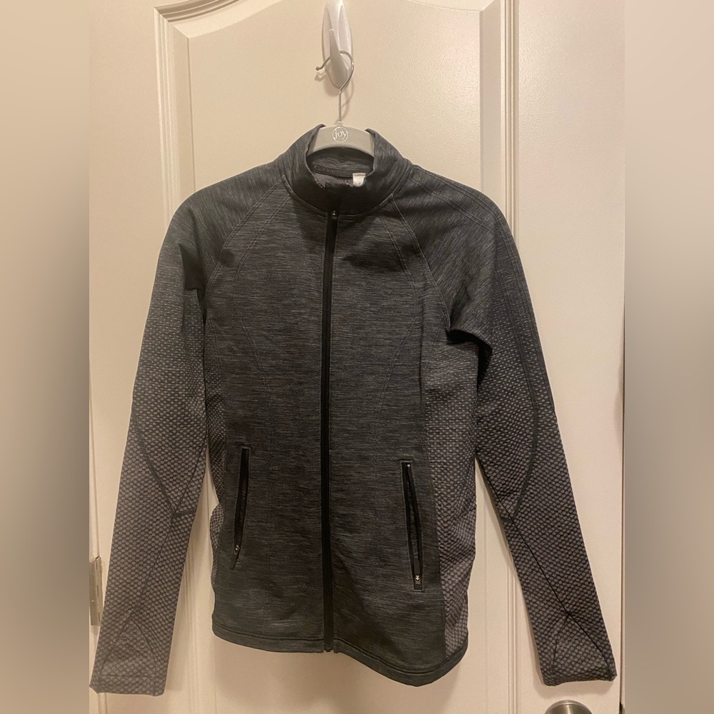 Lululemon Women Run Jacket In A Size 6